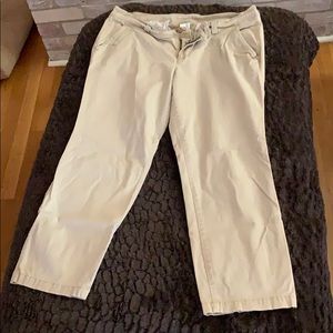 Old Navy khaki pixie pants size 12 great condition